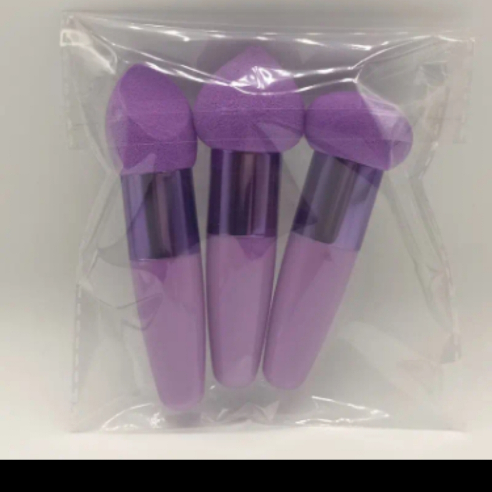 New set of three makeup sponges #1390-300